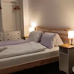 Vila Praminek, Krkonose S Bazenem Kousek Od Pece Pod Snezkou Gæstehus 3*